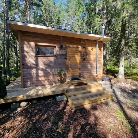 Casa Vuorinen,forest W,sauna & Private Patio Chalet